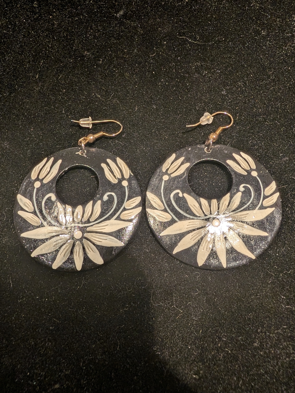 Hand-Painted Black Hoop Earrings with Cream Floral Motif - Unbranded